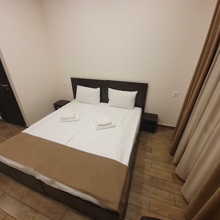 5 Rooms Mini-Hotel & Tours Yerevan Exterior photo