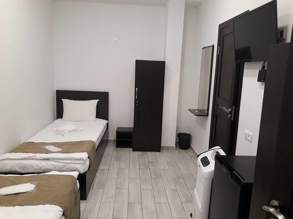 5 Rooms Mini-Hotel & Tours Yerevan Exterior photo